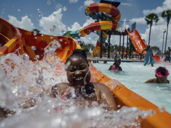 Parque aquático em Olímpia: por que o destino se tornou referência para quem busca diversão em família
